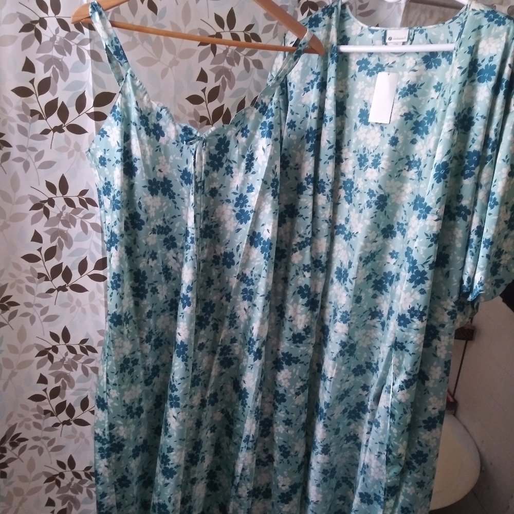 Woman two piece night gown